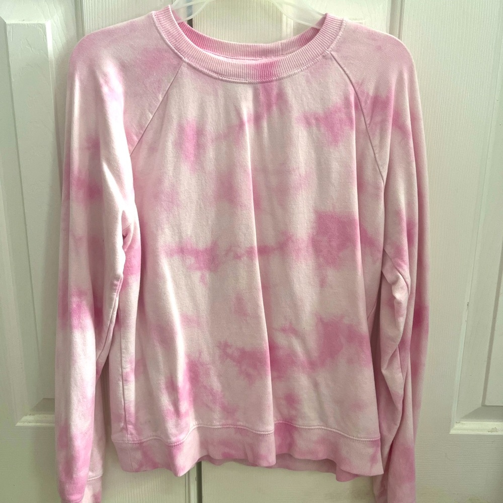 Light weight crew neck sweater